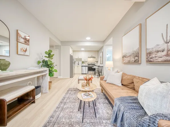 70 Orchid Place Dr #Townhouse 19, Toronto, ON M1B 0C4