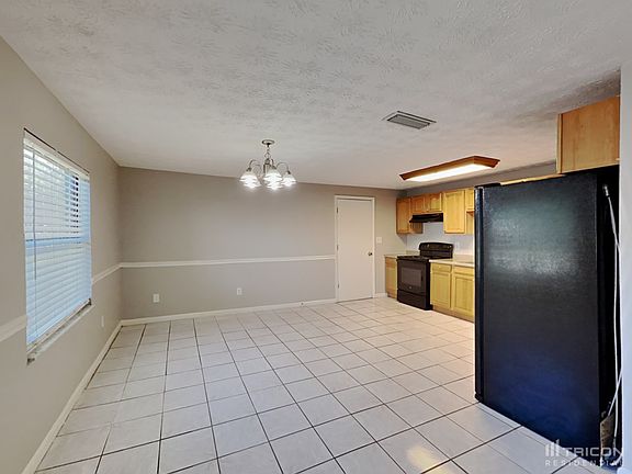4th image of 2108 Kusaie Dr