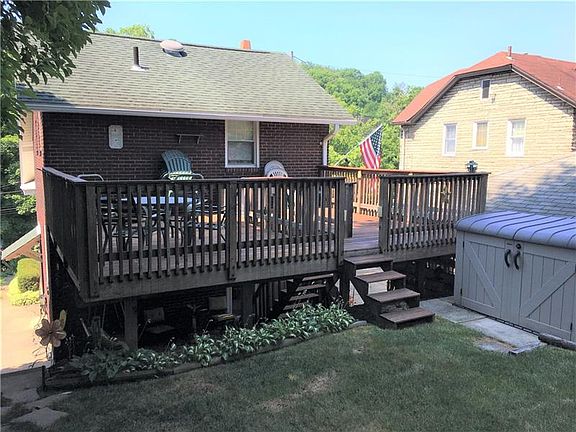 4th image of 241 Avenue B