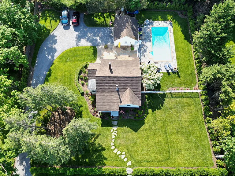 31 Liberty St — Photo 3
