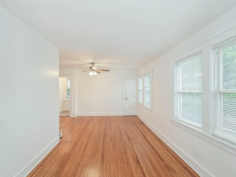 230 W Madison Ave #2 — Photo 7