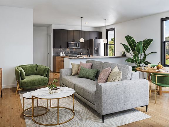 4th image of 94 Gardner St #2D