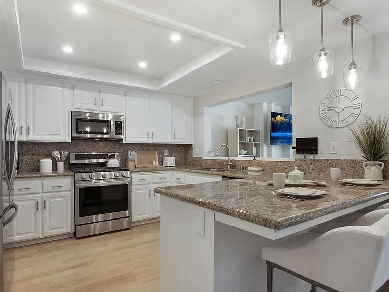 5 Montego Ct — Photo 10