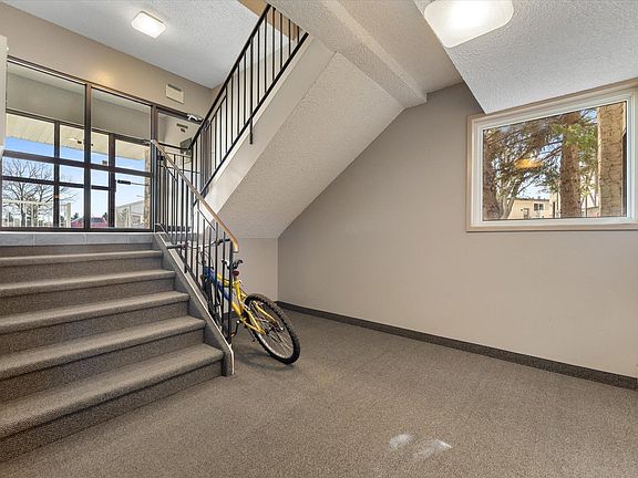 5th image of 51 Brown St #101