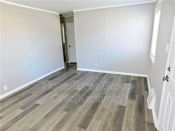 3rd image of 2065 Arlene Ave