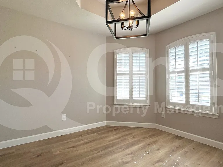 5509 Cypress Dr — Photo 11