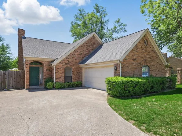 1021 Olde Towne Dr, Irving, TX 75061