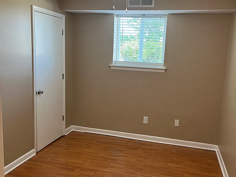 710 Ferdinand Ave SW #5 — Photo 8