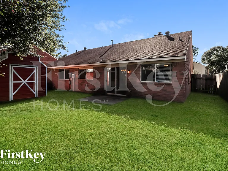 21219 Park Bluff Dr — Photo 14