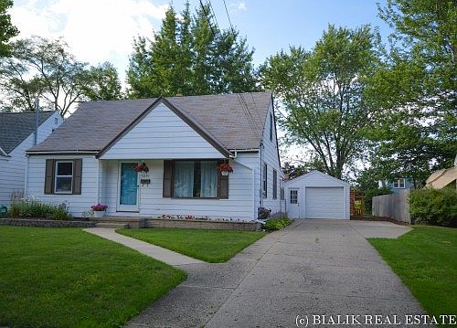 4th image of 1251 Kelsey St NE