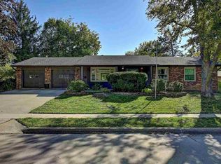 3211 Shamrock Dr, Iowa City, IA 52245