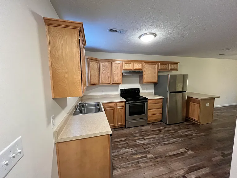 Faith Court Townhomes — Photo 6