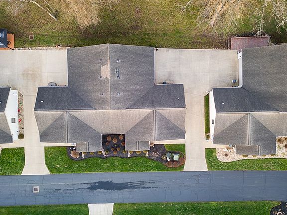 5th image of 111 Stoneridge Ct