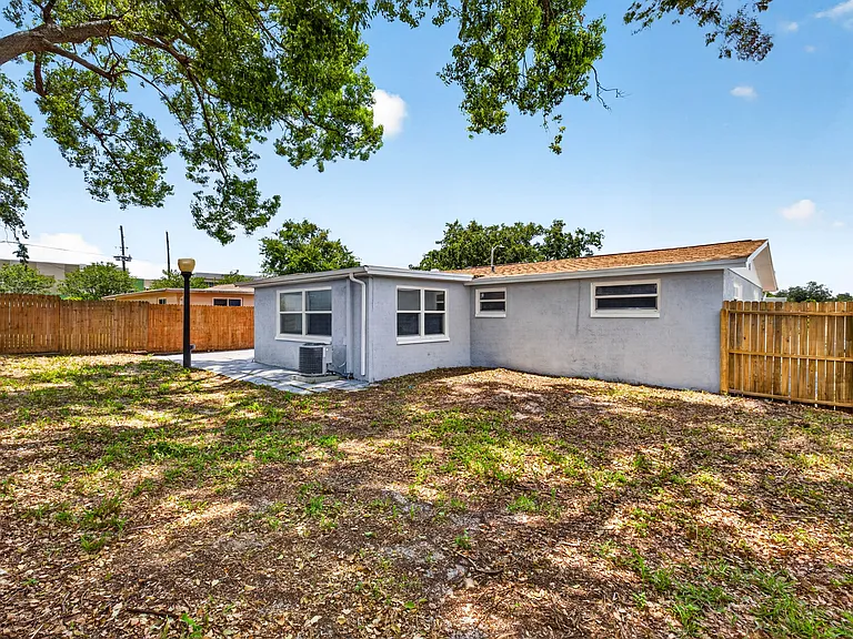 6012 Redwood Dr — Photo 15