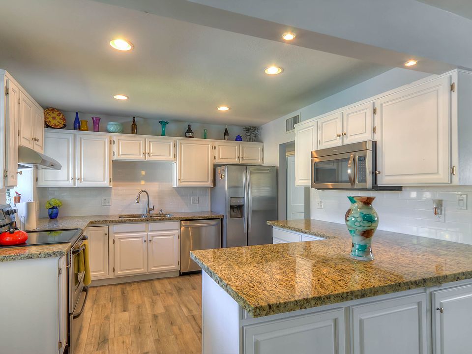 1st image of 2320 E Heatherbrae Dr