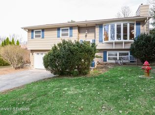 5714 Marietta Dr, Crystal Lake, IL