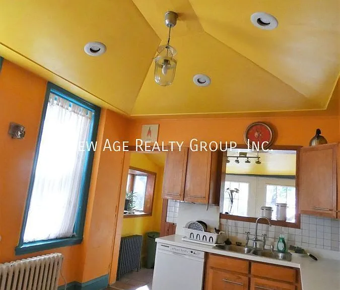 4238 Pine St — Photo 13