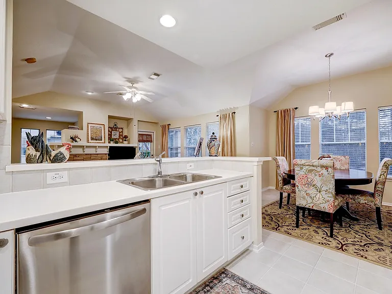 10 Stone Creek Pl — Photo 7