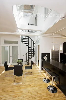 Sold by Flat Iron Real Estate | media 12