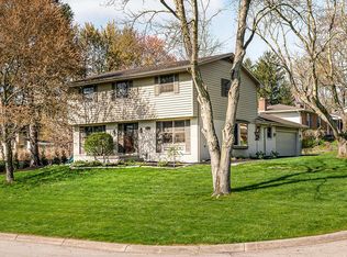 5905 Litchfield Rd, Columbus, OH 43235