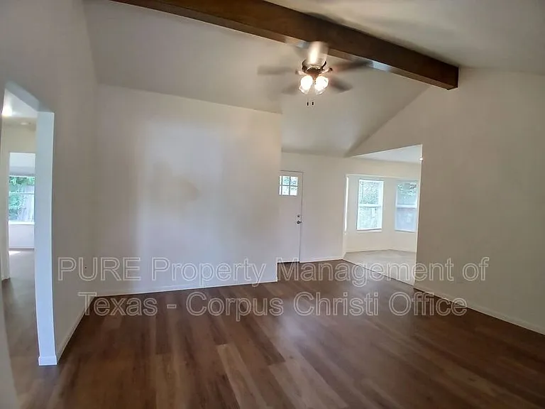 2725 Allencrest Dr — Photo 5