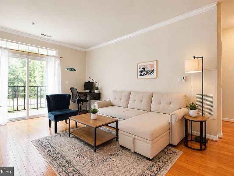 2465 Army Navy Dr #1-101 — Photo 4