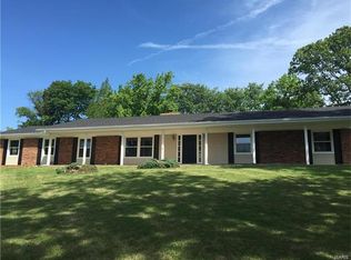 12225 Robyn Rd, Saint Louis, MO 63127