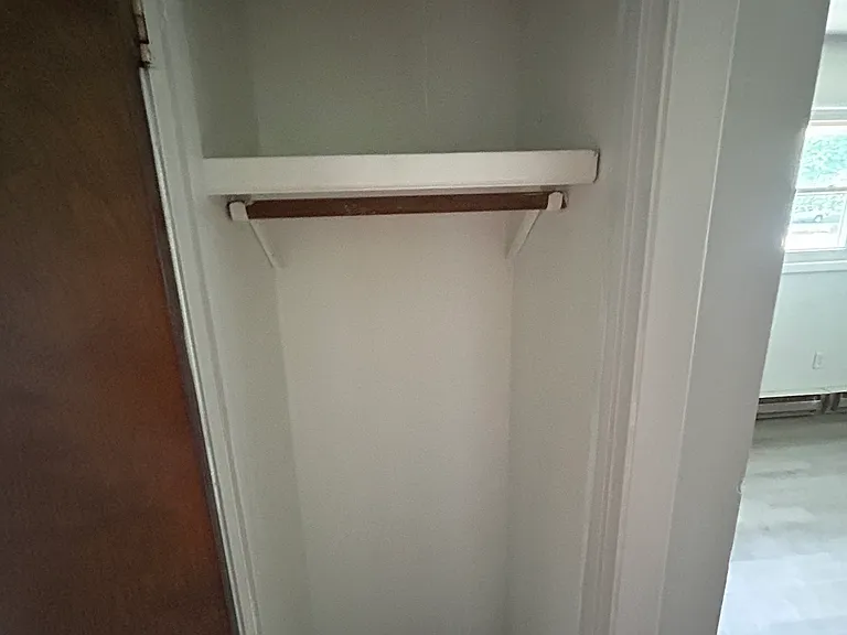 100 E Market St #5 — Photo 8
