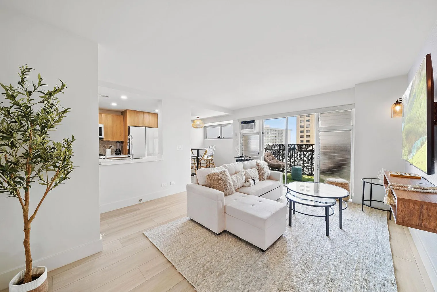 2 bed, 2.0 bath, 990 sqft, $15,693 — Photo 4