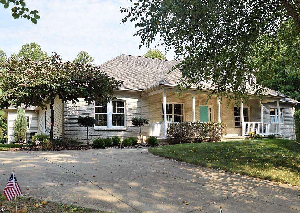 1st image of 760 Crystalbrooke Dr