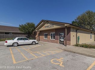 5295 Merle Hay Rd, Johnston, IA 50131