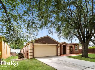 318 Country Vineyard Dr, Valrico, FL 33594