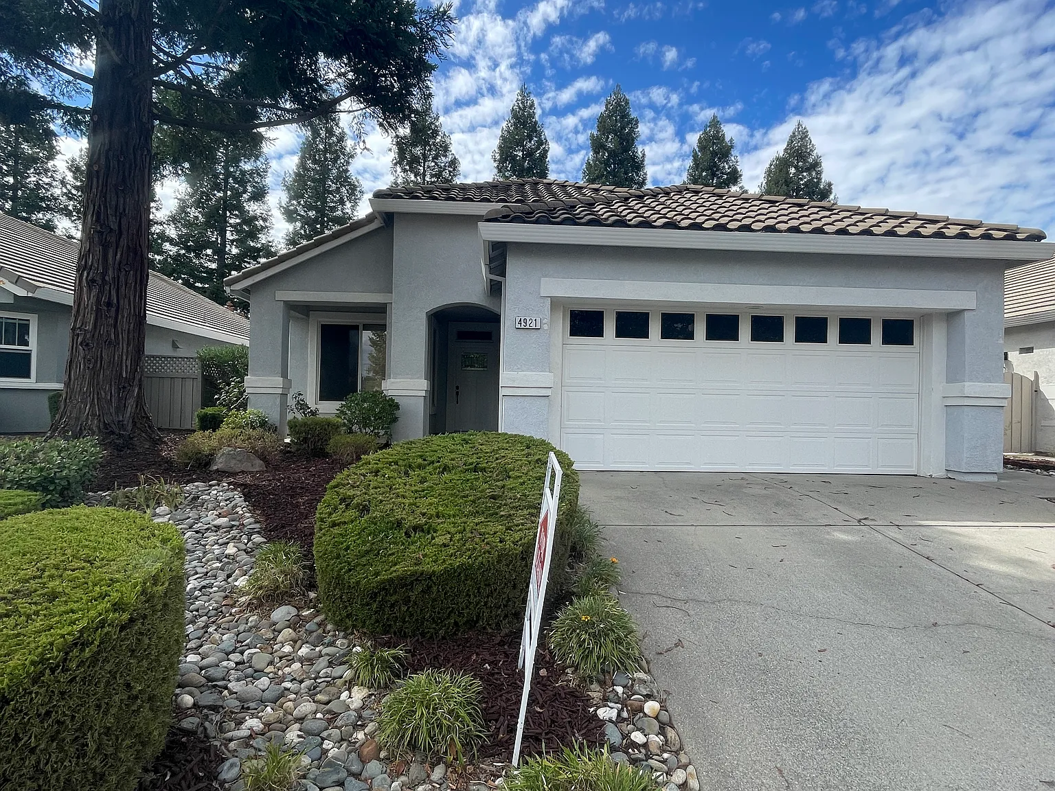 2 bed, 1323 sqft, $2,495 — Photo 1