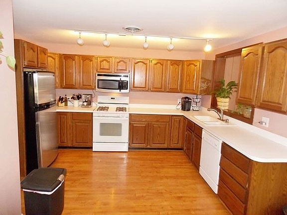 3rd image of 6631 N Ogallah Ave