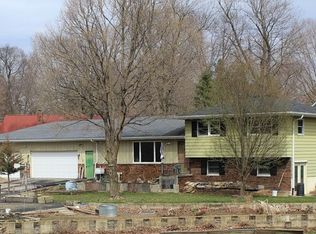 302 Johnson St, Morrison, IL 61270