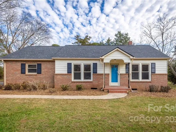 206 11th St NE, Hildebran, NC 28637