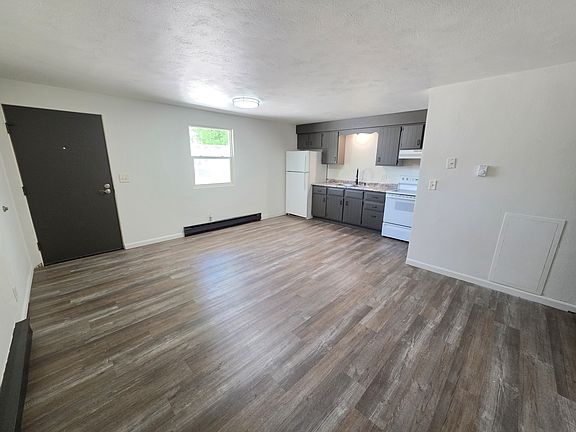4th image of 609 S 3rd St APT 2