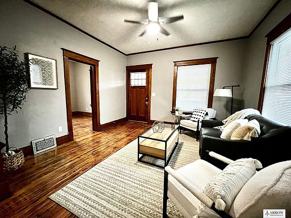 3rd image of 631 S 21st St