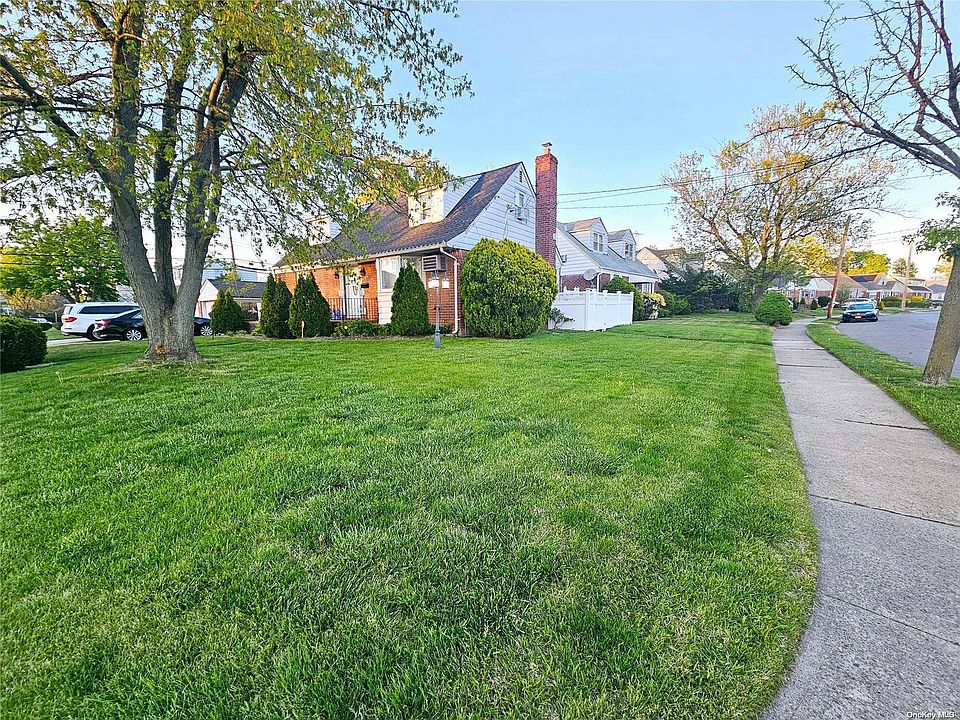 1st image of 88 Birchwood Drive