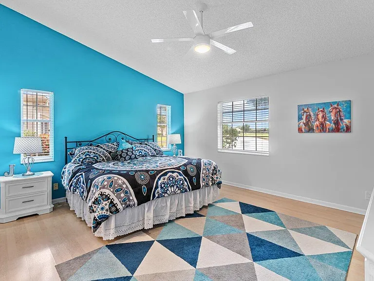 7916 Coral Pointe Dr — Photo 17