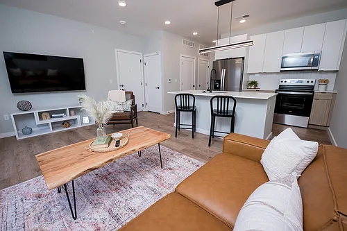 60 E Green St #410 Photo 1