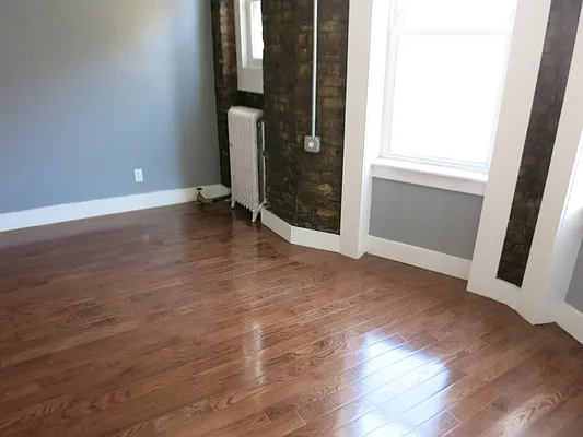 Rented by MNS | media 44