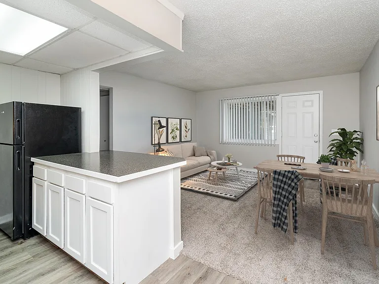 Bay Valley Harbor Apartments — Photo 2