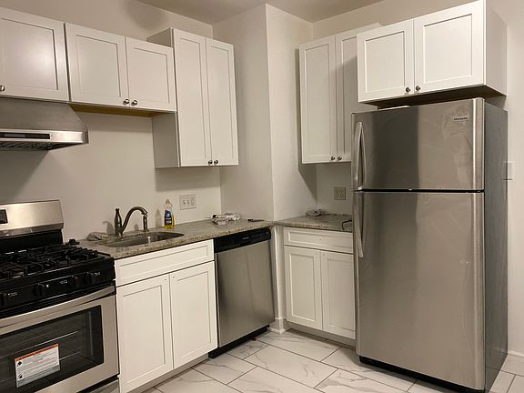 3rd image of 609 N 17th St Floor 2
