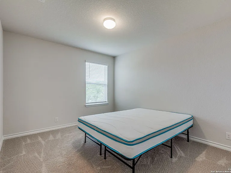 9610 Baytown Coast — Photo 3