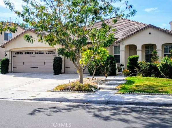 6525 Red Oak Dr, Corona, CA 92880