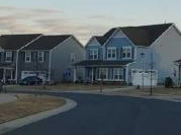 Exterior Neighborhood (street photo)