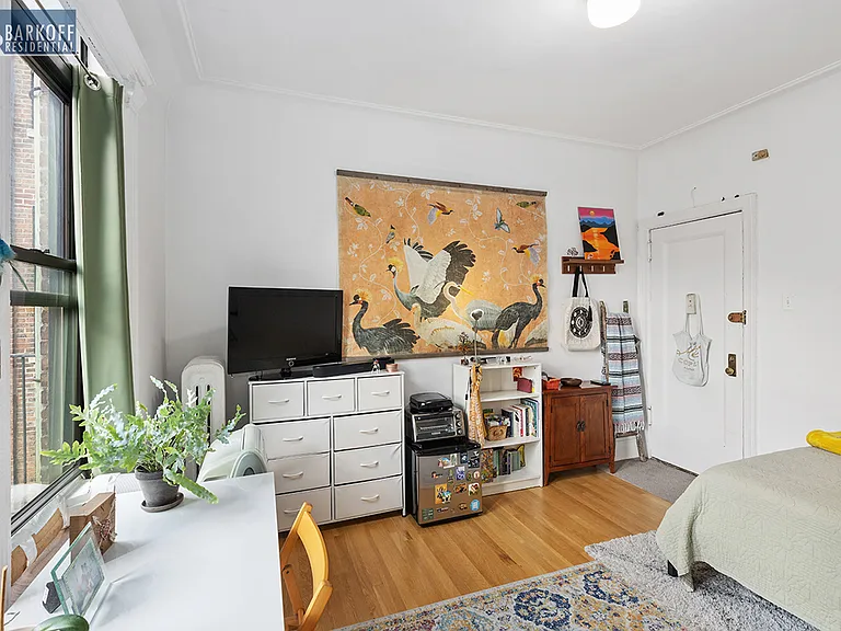 105 E 15th St #87 — Photo 7
