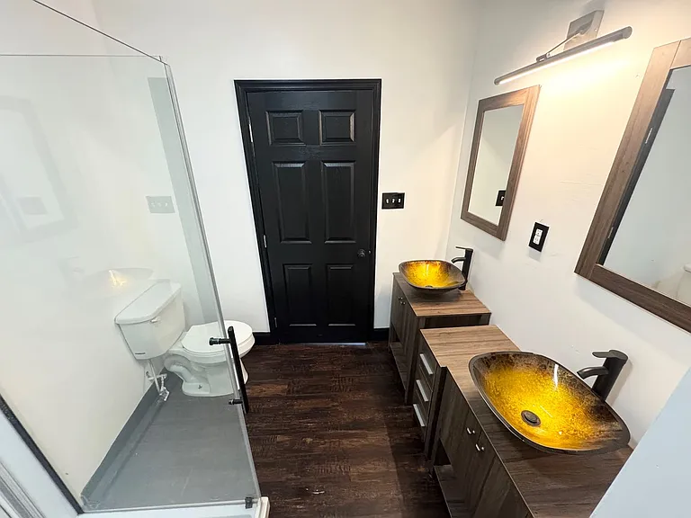 509 E Strawberry St — Photo 13