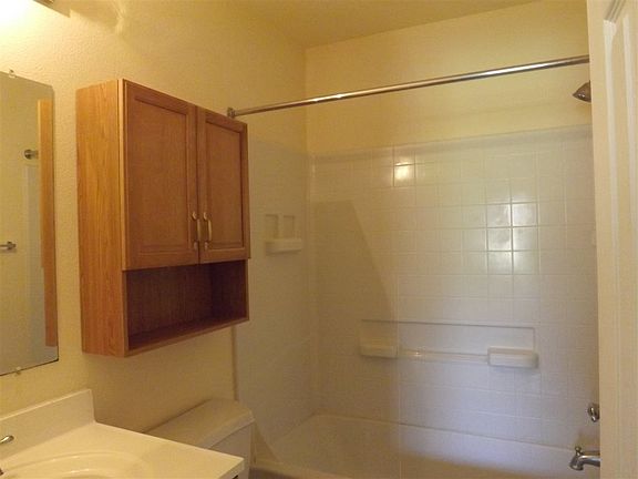 3rd image of 707B Claremont Pkwy